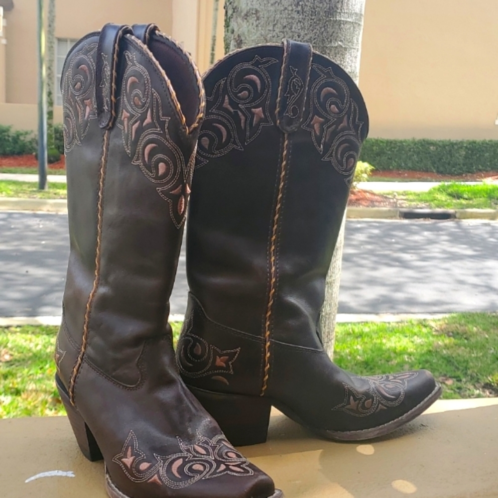 Woman's cowboy boots